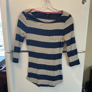 Express shirt w/ quarter length sleeves